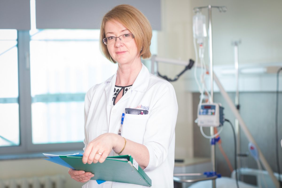 Dr Helis Pokker, onkoloog, Põhja-Eesti Regionaalhaigla onkoloogia-ja hematoloogia kliiniku keemiaravi keskuse juhataja